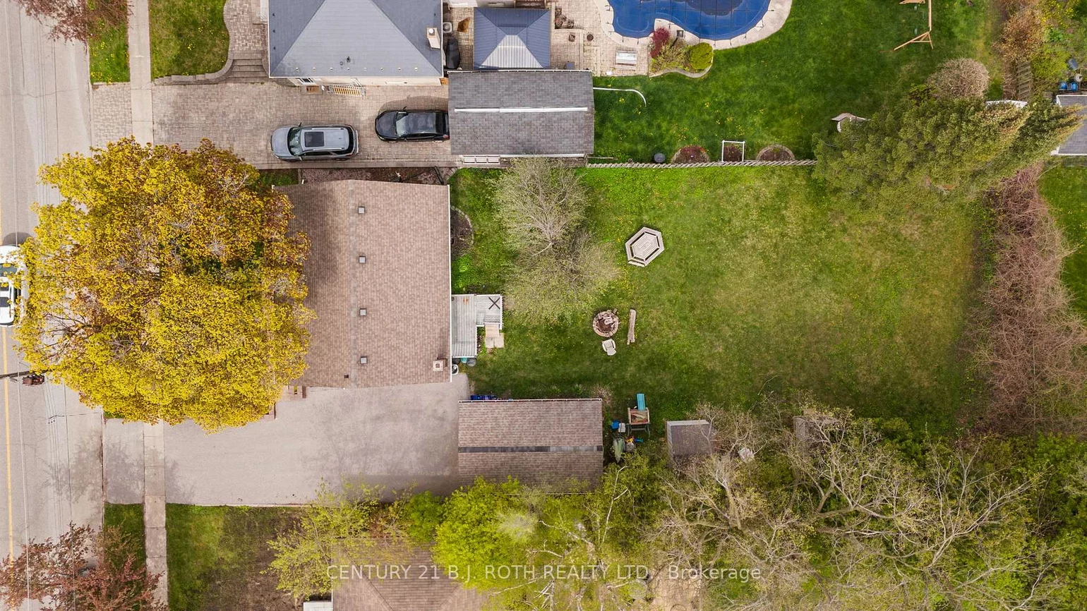 243, Wellington, Codrington, Barrie
