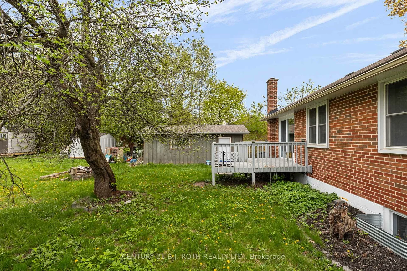 243, Wellington, Codrington, Barrie