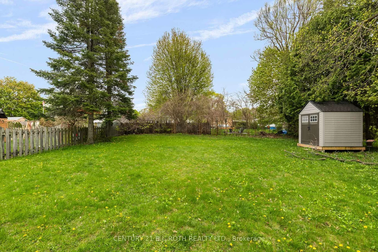 243, Wellington, Codrington, Barrie