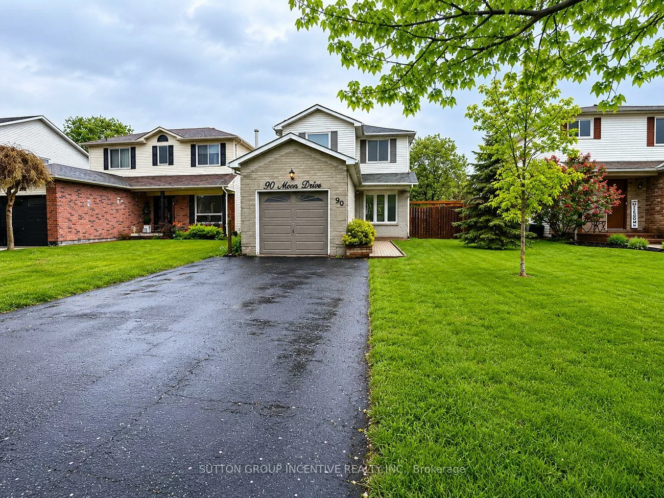 90, Moon, Ardagh, Barrie