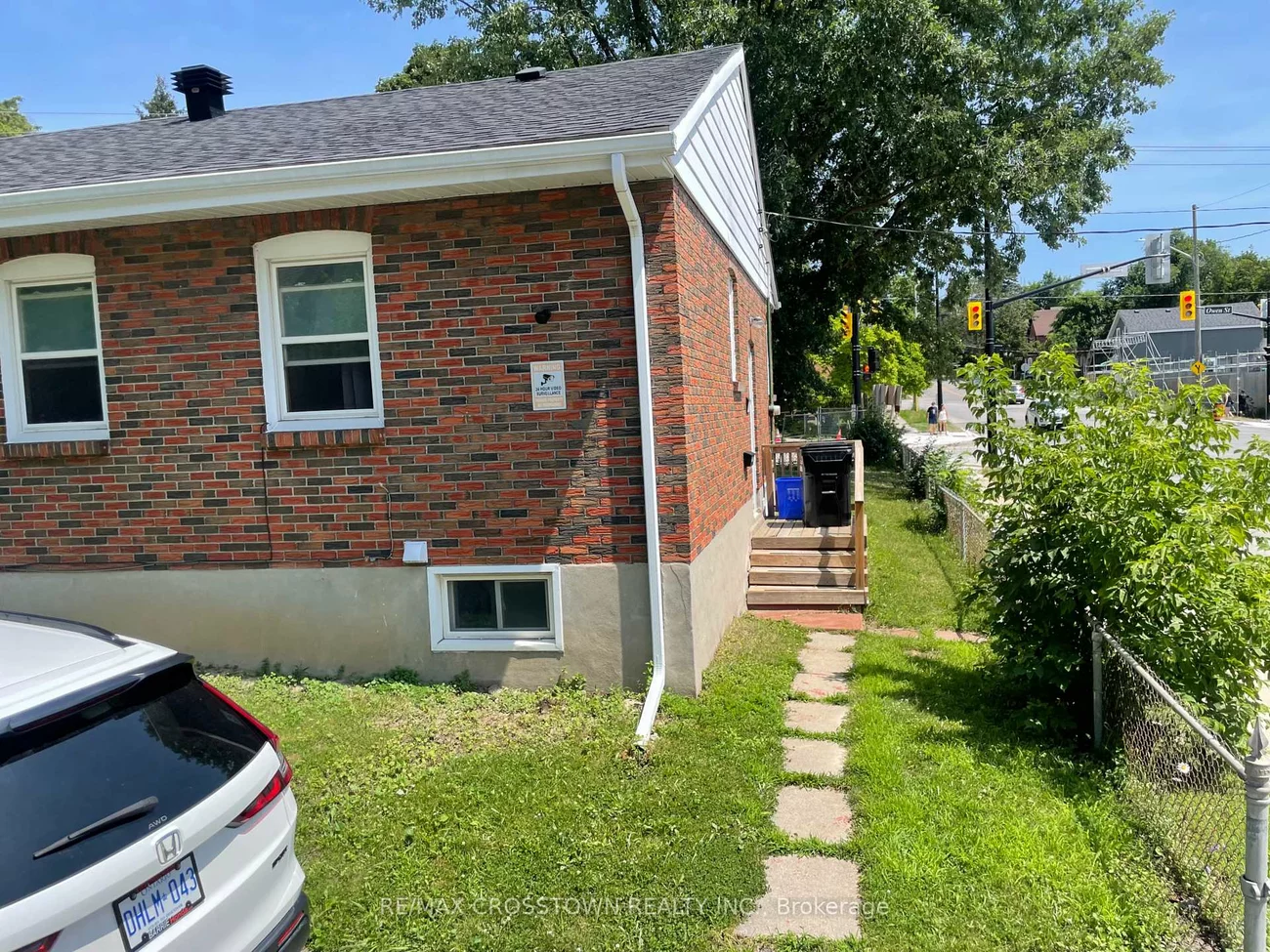 76A (BASEMENT), Owen, Codrington, Barrie