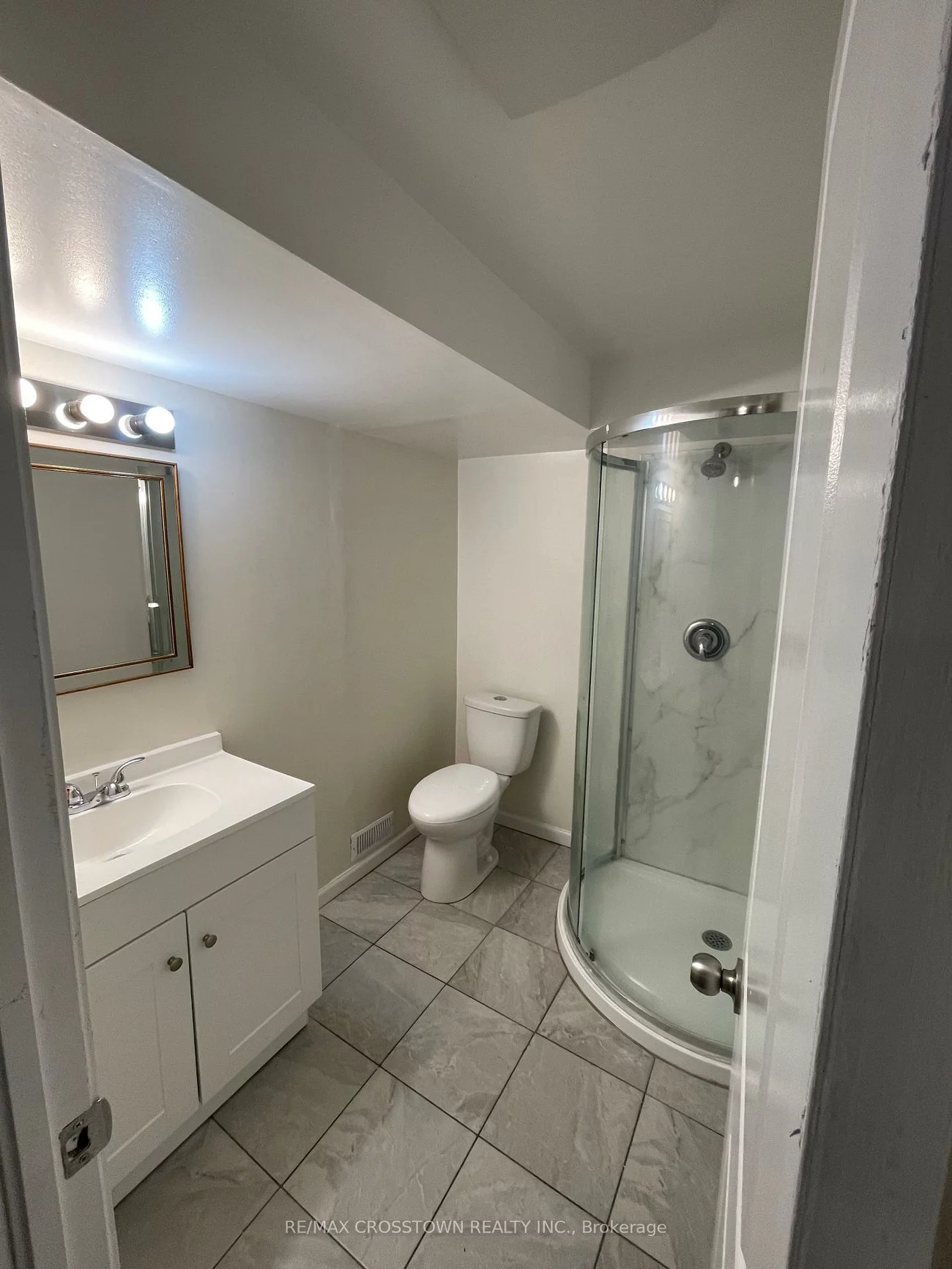 76A (BASEMENT), Owen, Codrington, Barrie