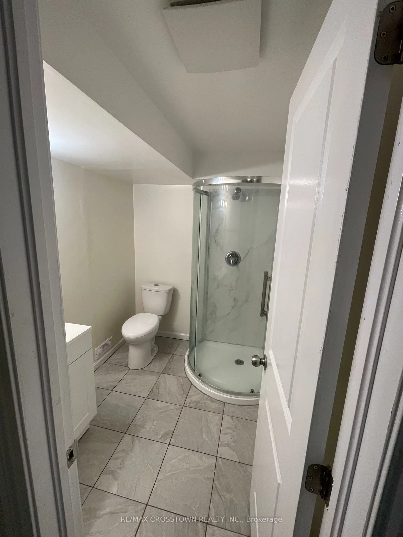 76A (BASEMENT), Owen, Codrington, Barrie