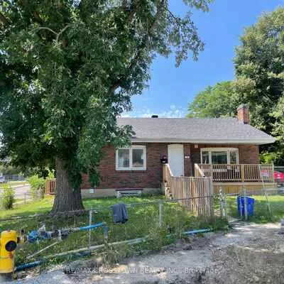 76A (BASEMENT), Owen, Codrington, Barrie