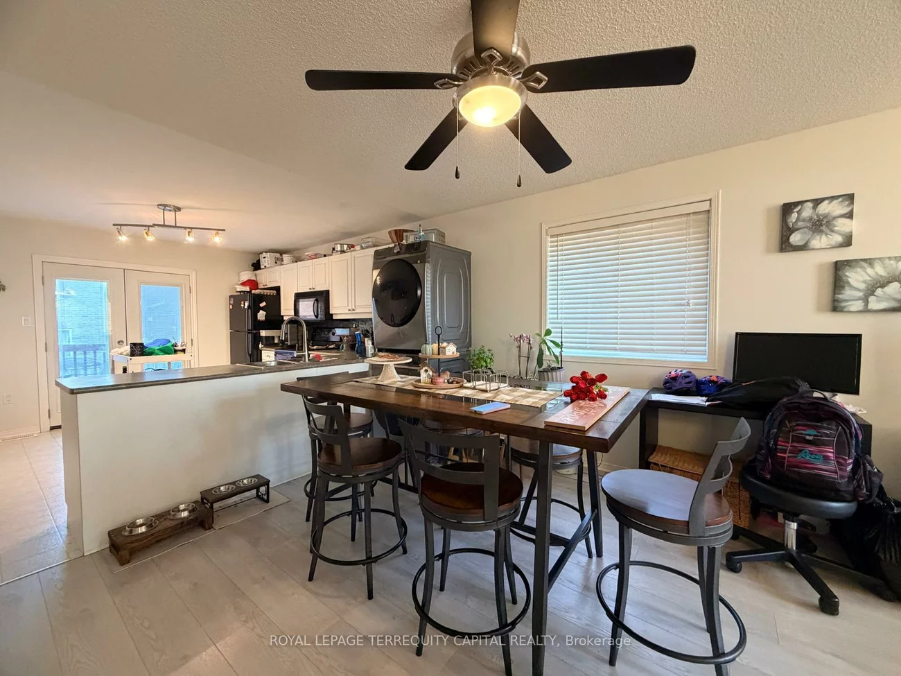 225, Country, Painswick South, Barrie