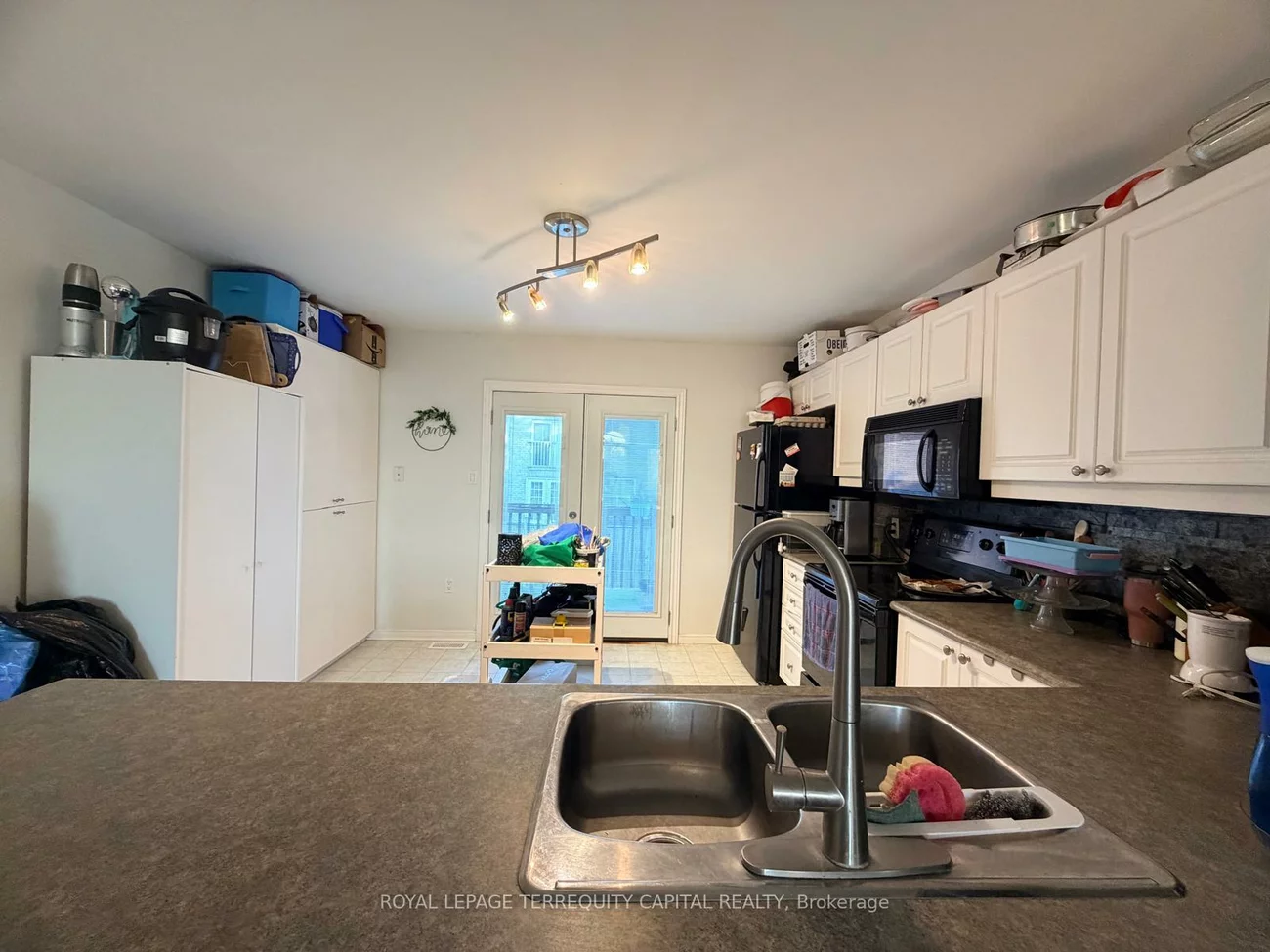 225, Country, Painswick South, Barrie