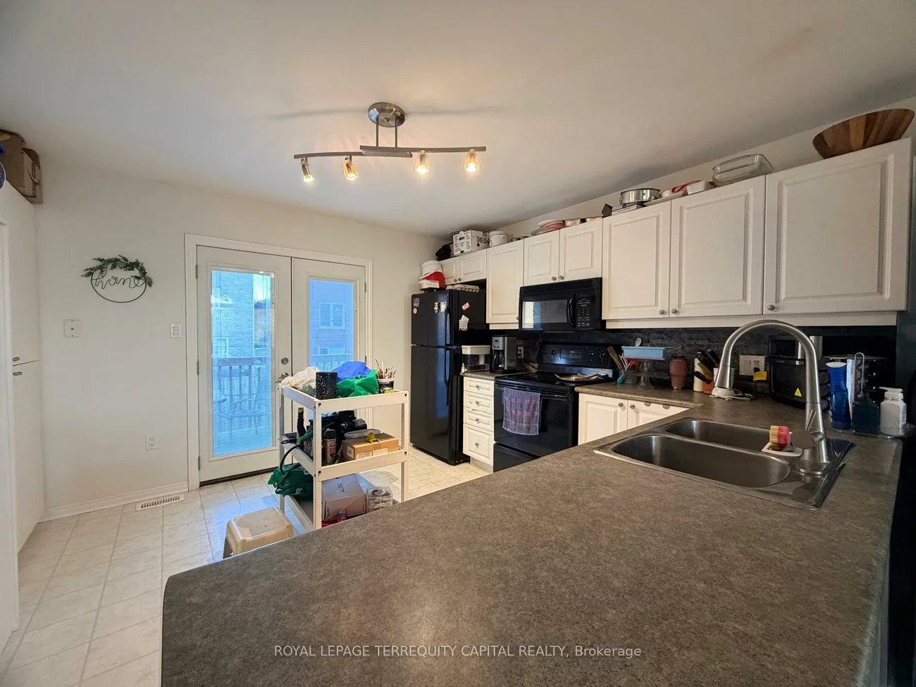 225, Country, Painswick South, Barrie