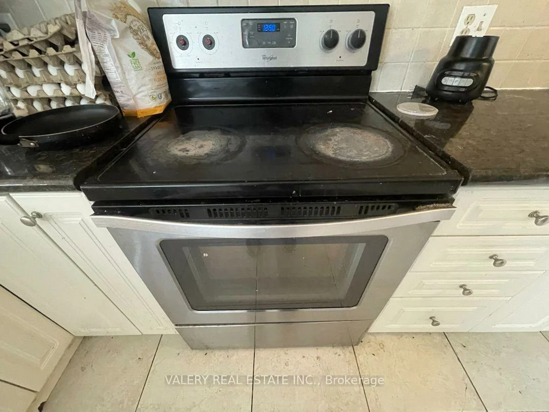 73, Hickling, Grove East, Barrie