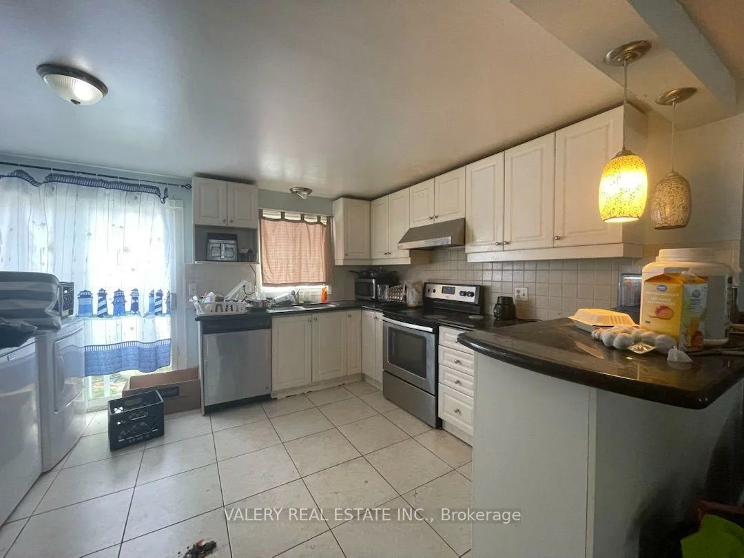 73, Hickling, Grove East, Barrie