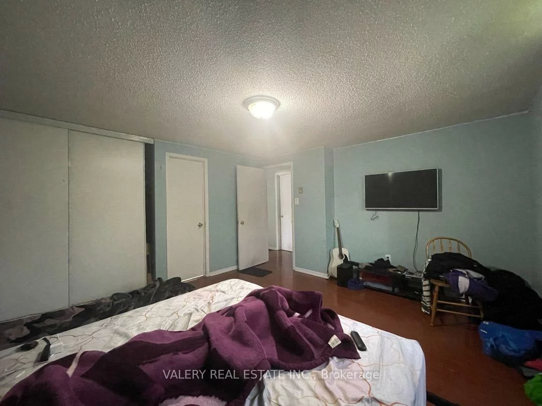 73, Hickling, Grove East, Barrie