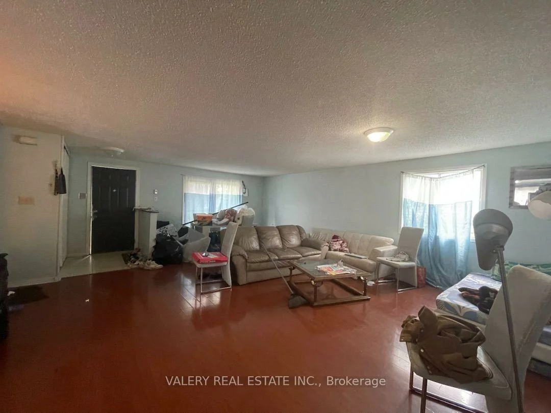 73, Hickling, Grove East, Barrie