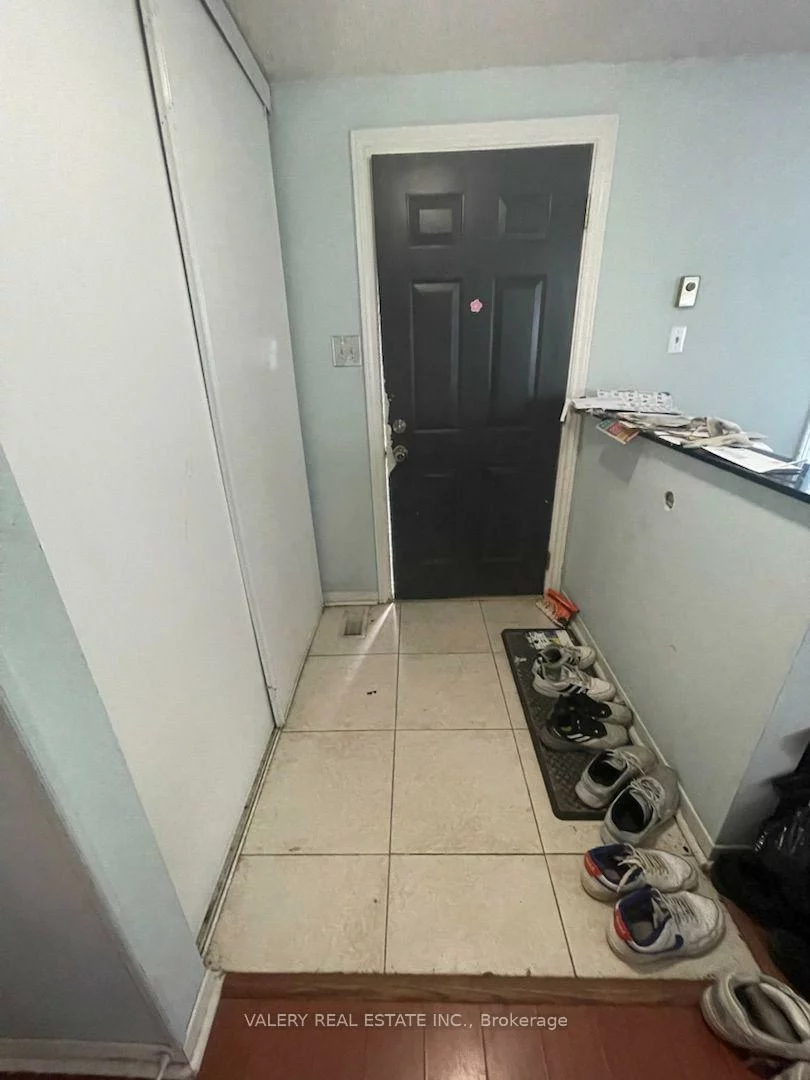 73, Hickling, Grove East, Barrie
