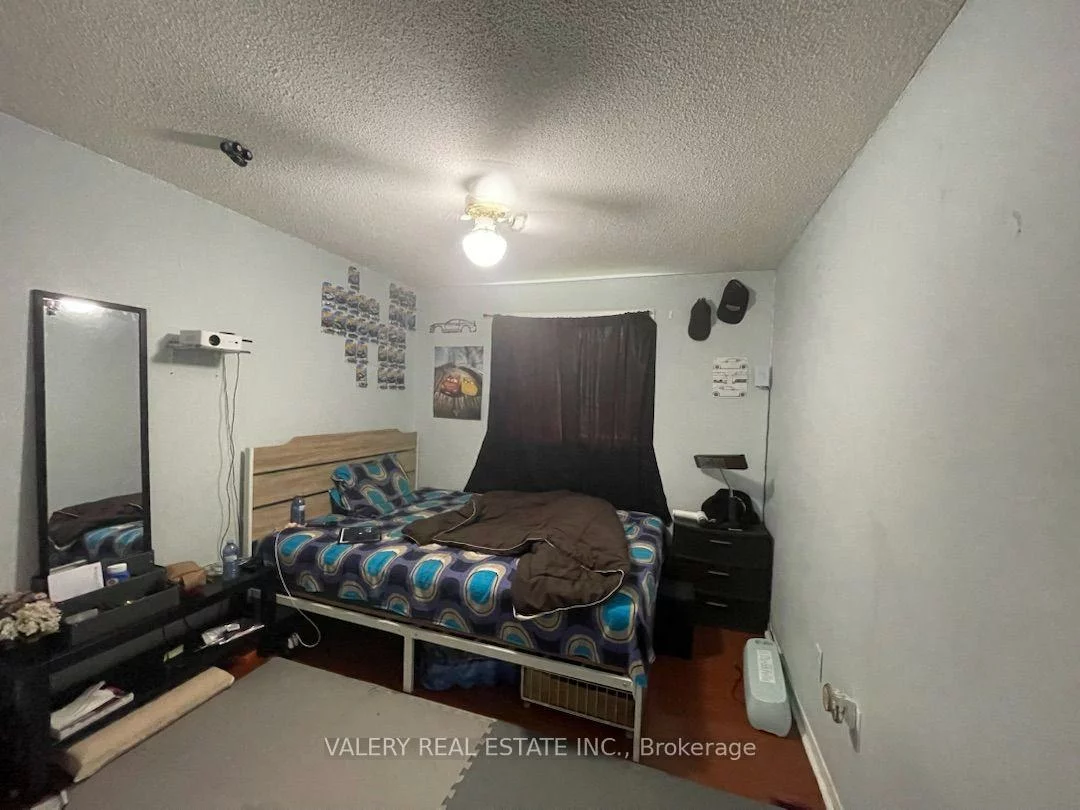 73, Hickling, Grove East, Barrie