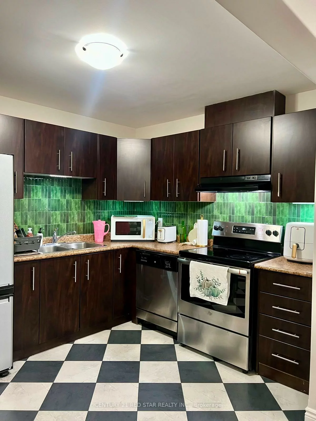 75, Prince William, Innis-Shore, Barrie