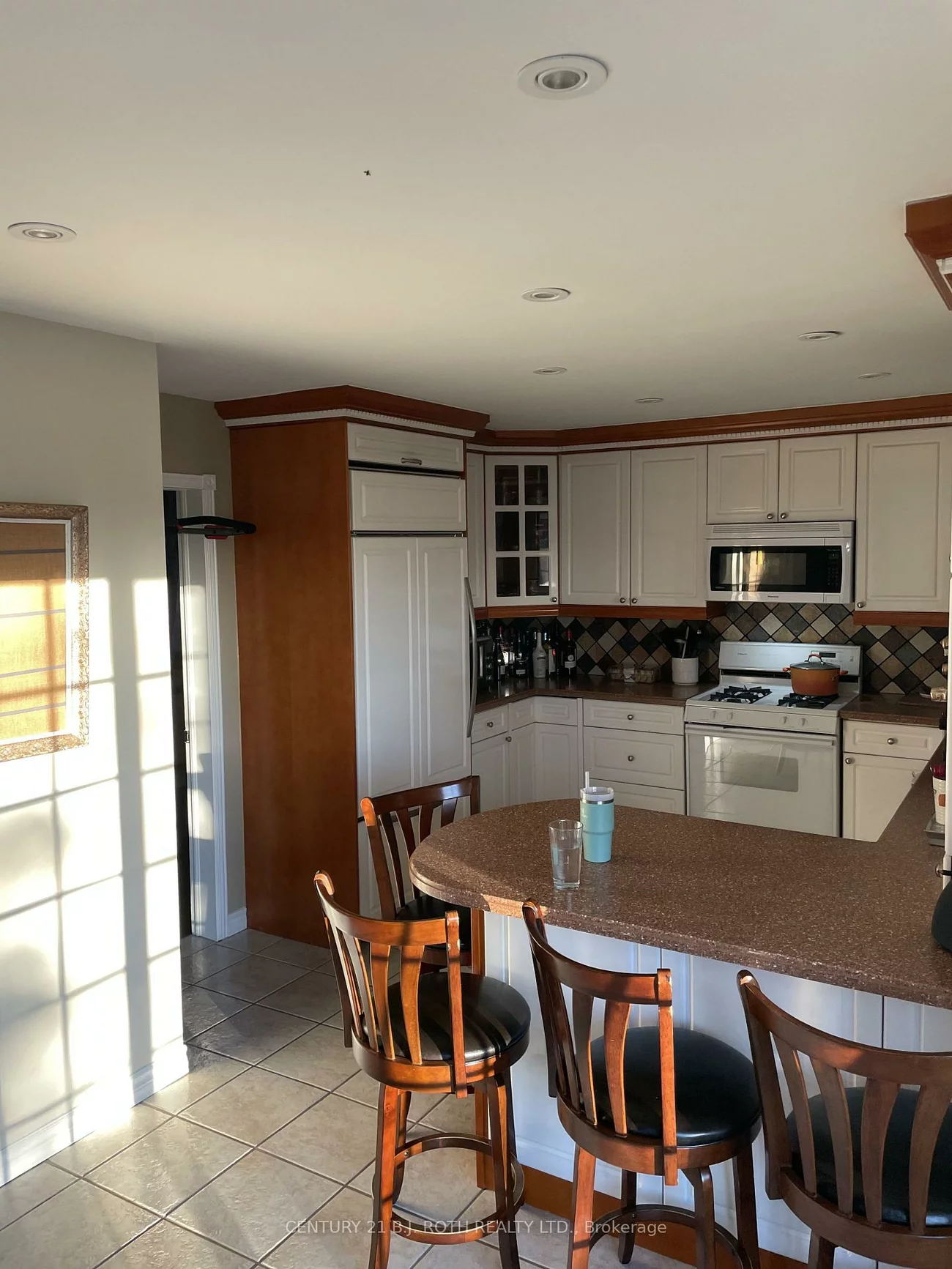 105, Chieftain, 400 East, Barrie