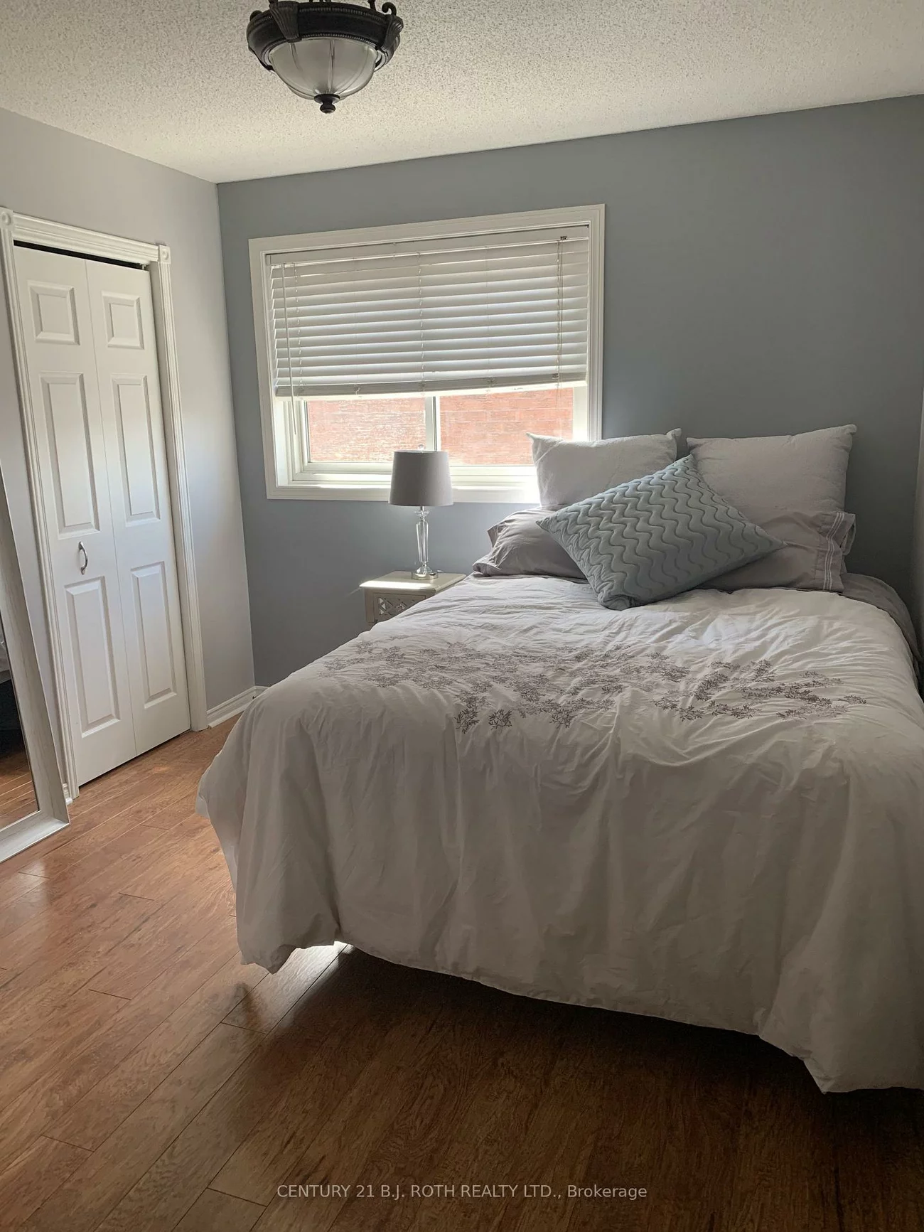 105, Chieftain, 400 East, Barrie