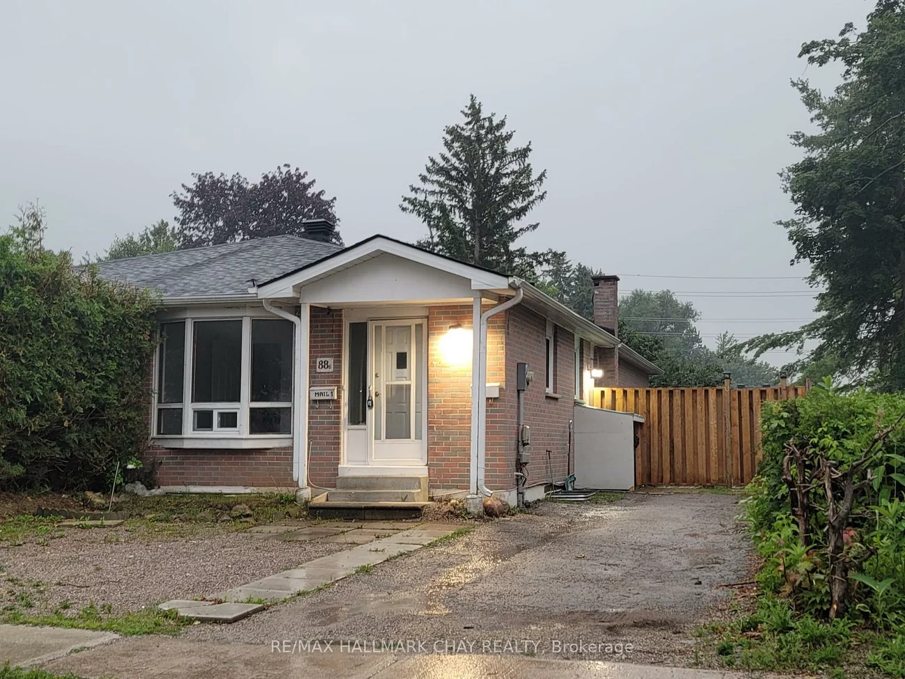 88 B, Bernick, Grove East, Barrie