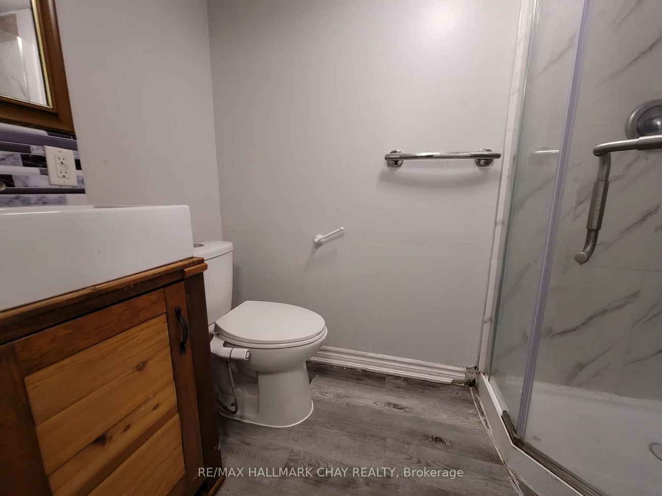 88 B, Bernick, Grove East, Barrie