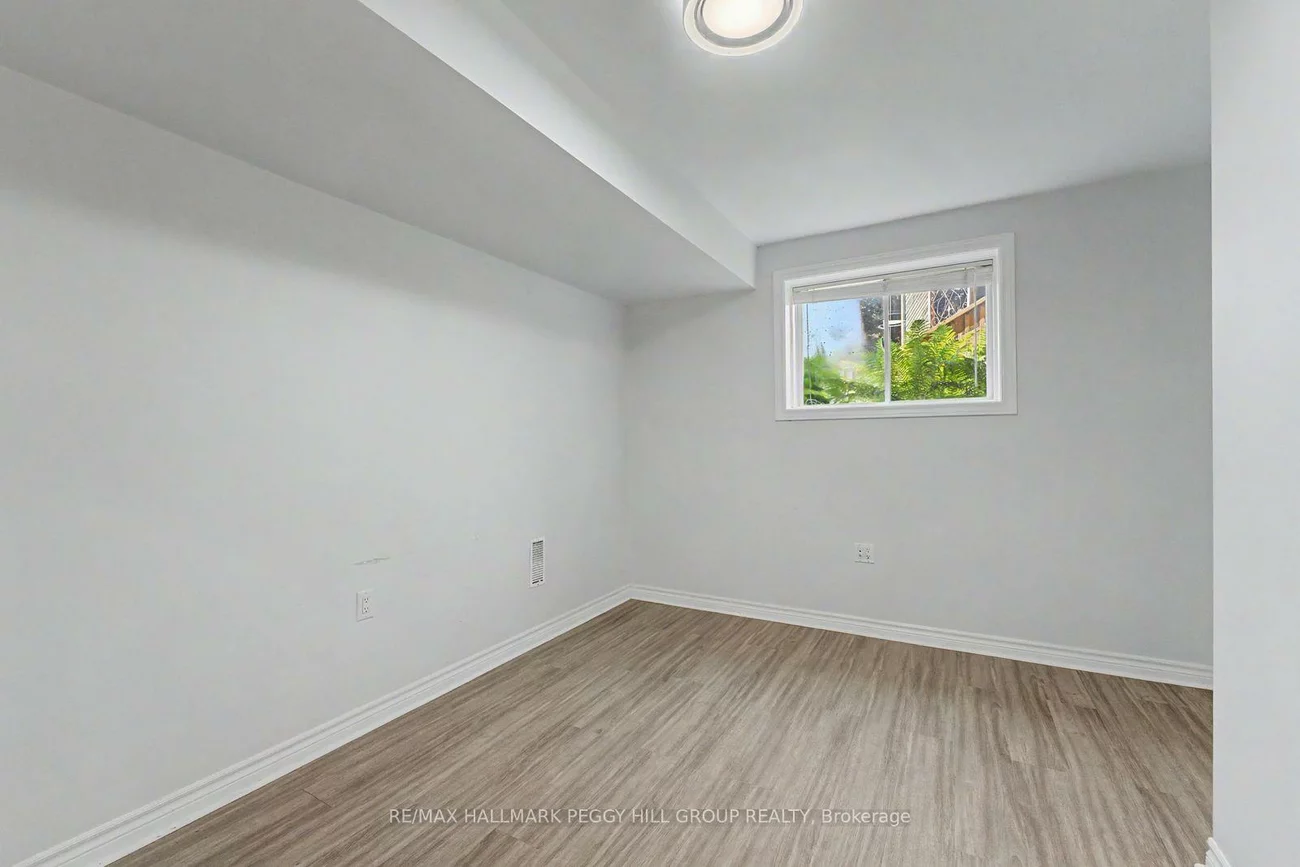 148, Livingstone, East Bayfield, Barrie