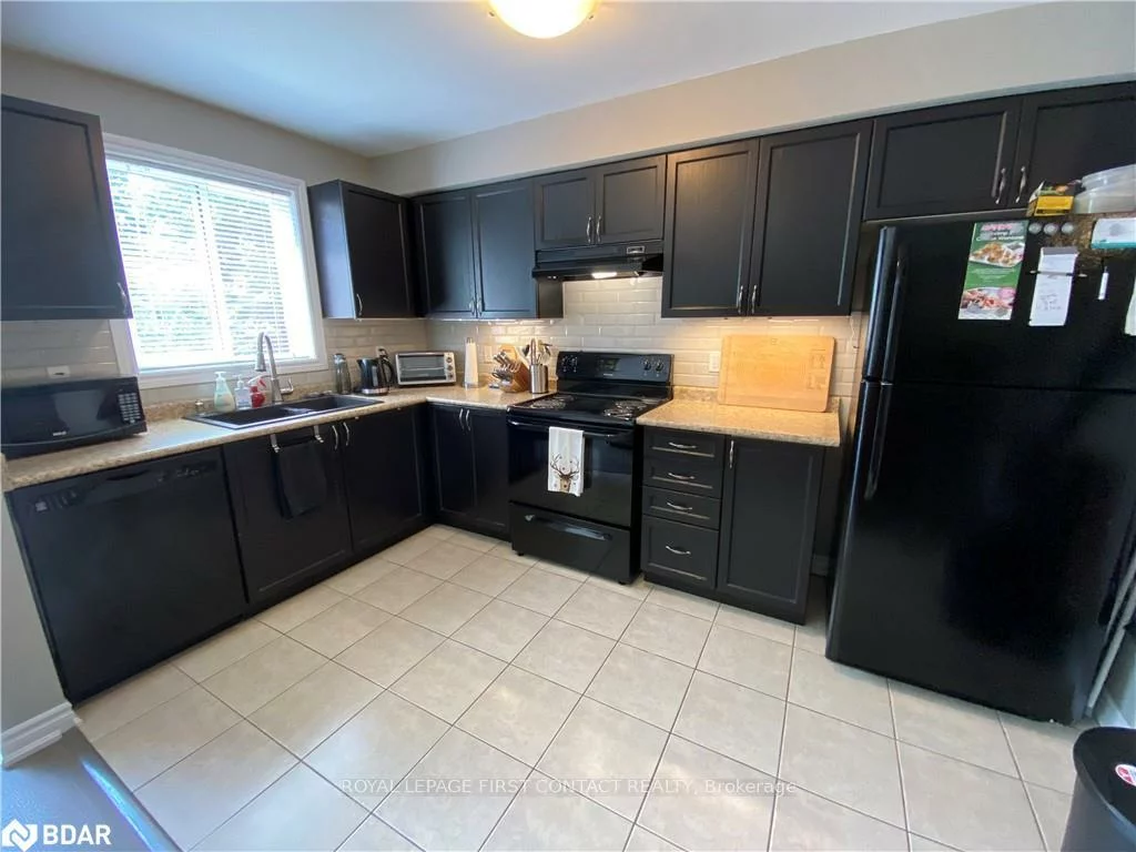 63, Sydenham, Georgian Drive, Barrie