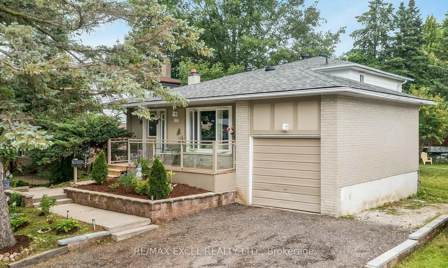 12, College, Grove East, Barrie