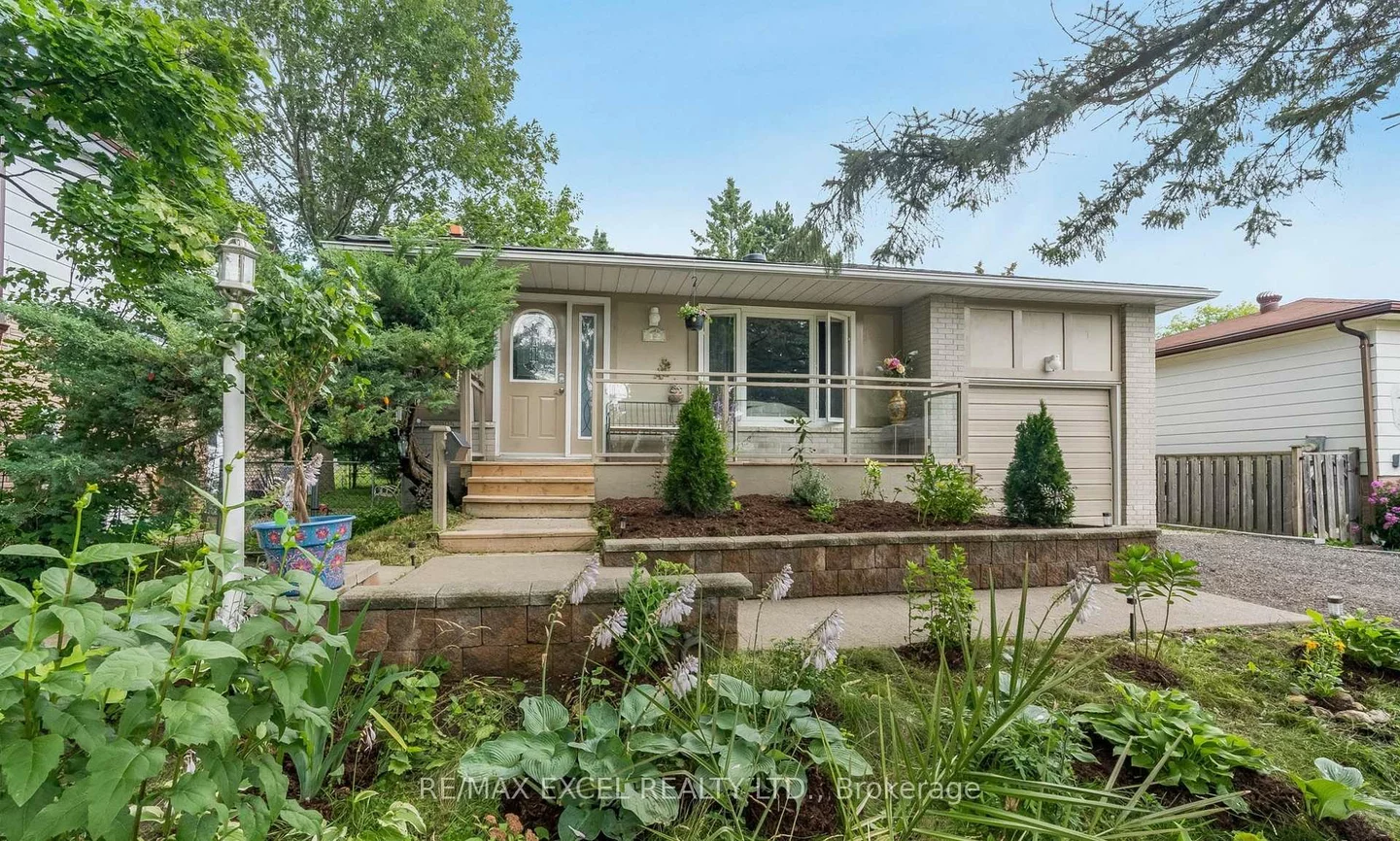 12, College, Grove East, Barrie