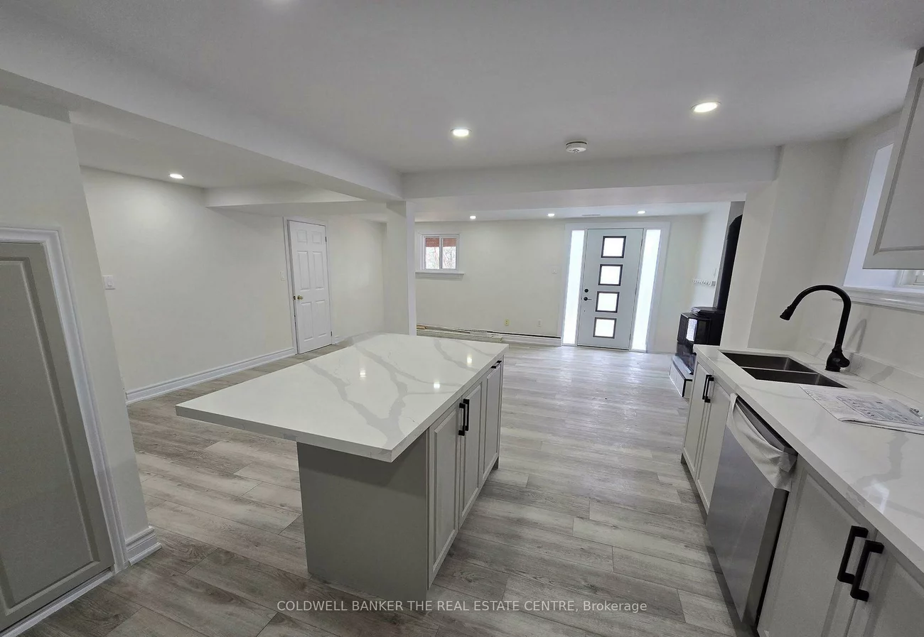 95, Browning, Letitia Heights, Barrie