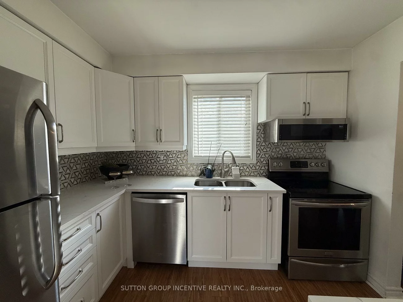 24, Frost, Letitia Heights, Barrie