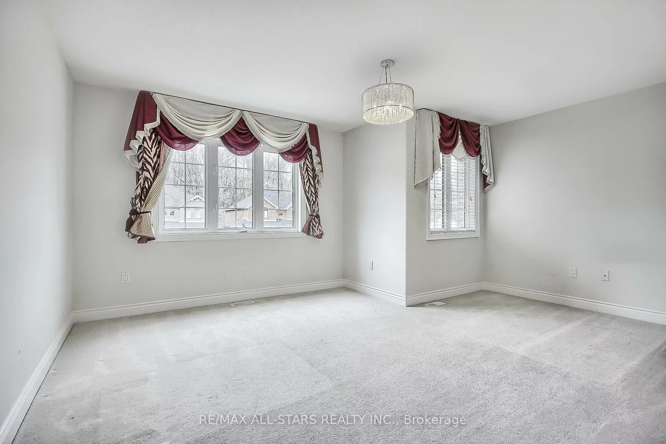 78, Jewel House, Innis-Shore, Barrie