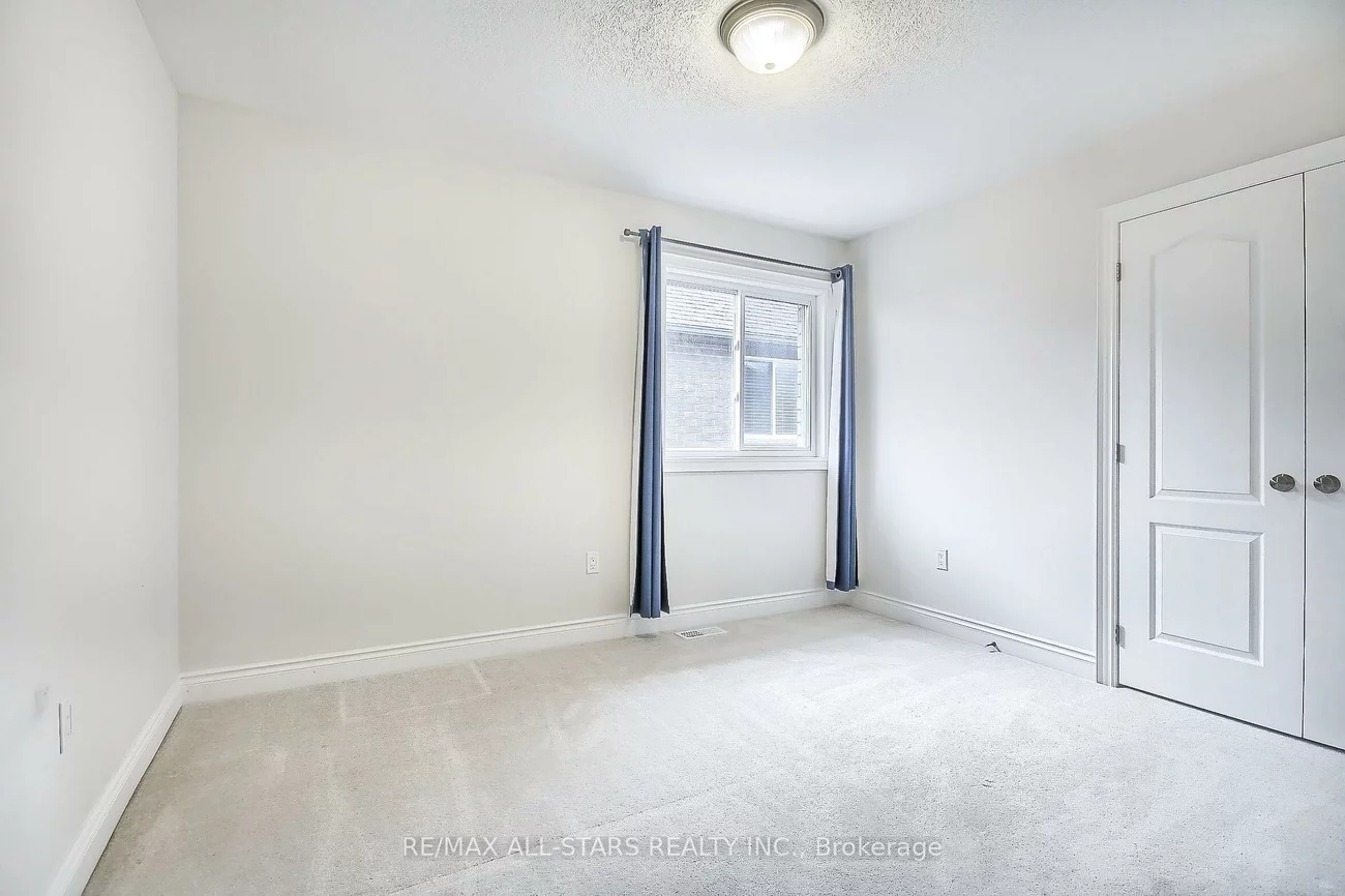 78, Jewel House, Innis-Shore, Barrie