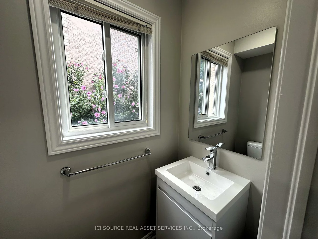 67, Russell Hill, Painswick South, Barrie