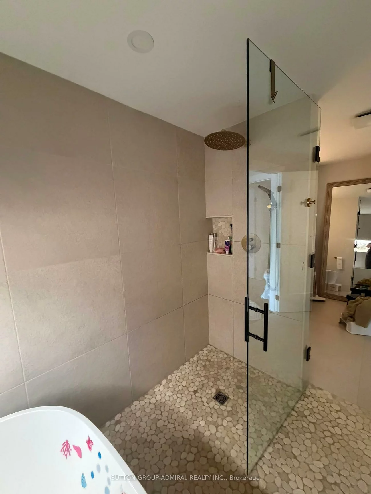 18, WALLACE, Northwest, Barrie