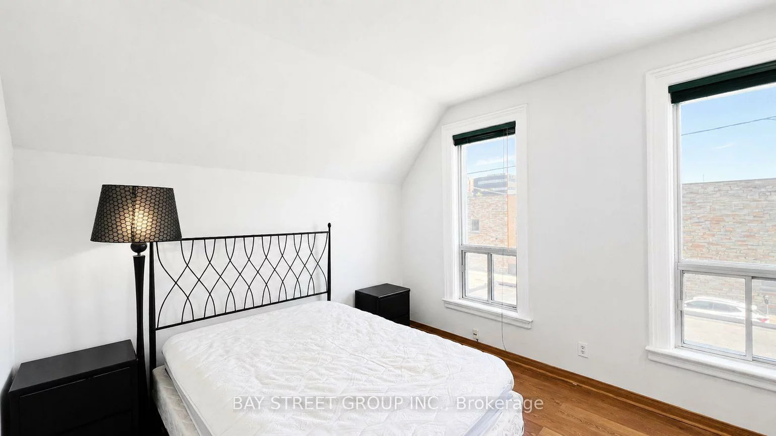 66, Maple, City Centre, Barrie