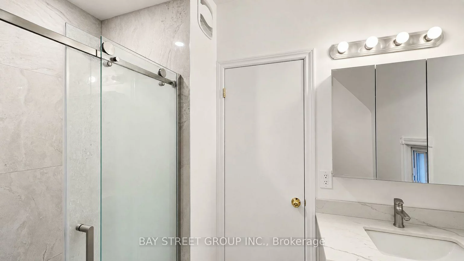 66, Maple, City Centre, Barrie
