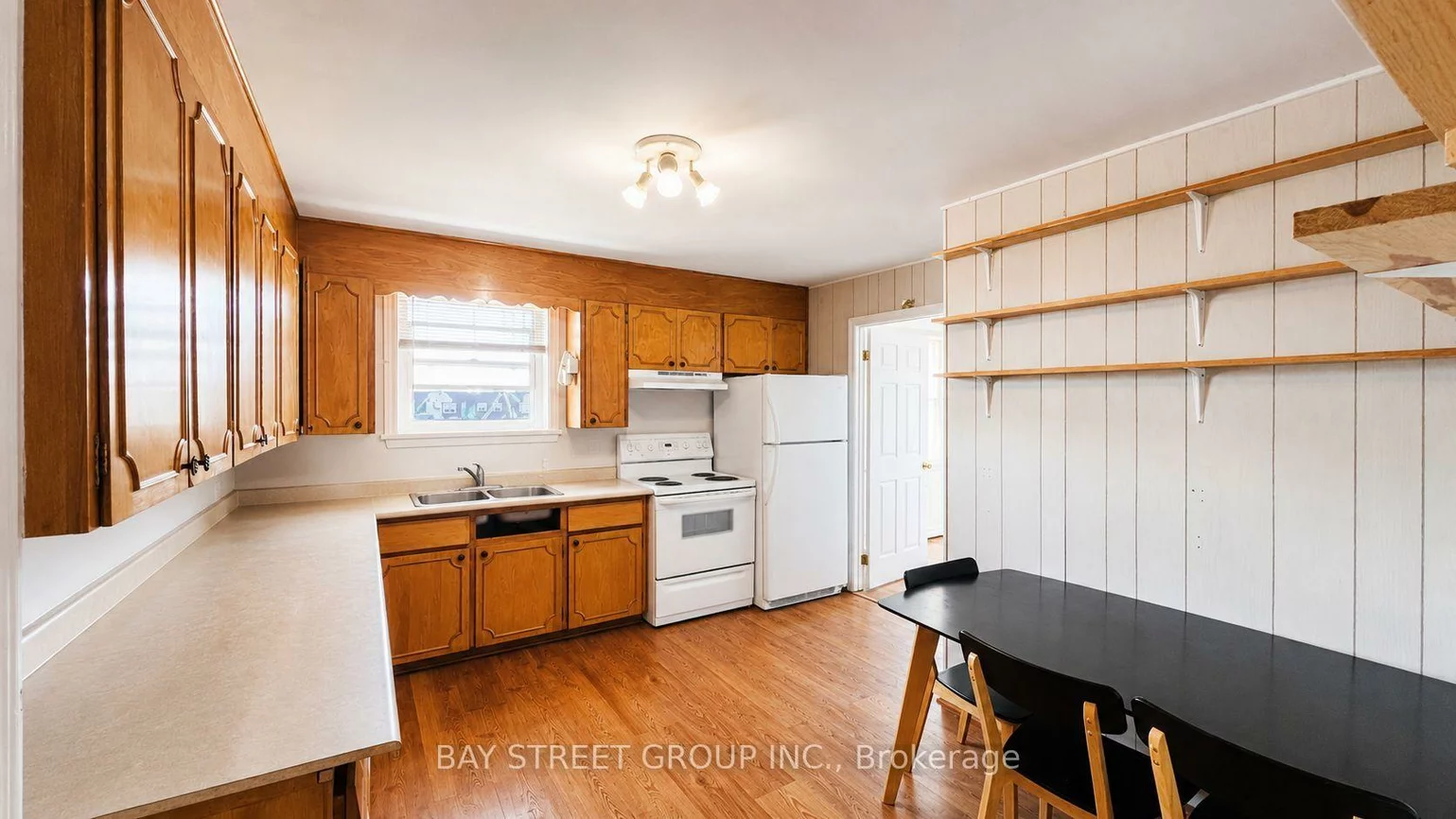 66, Maple, City Centre, Barrie