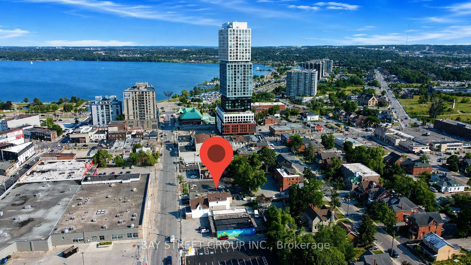 66, Maple, City Centre, Barrie