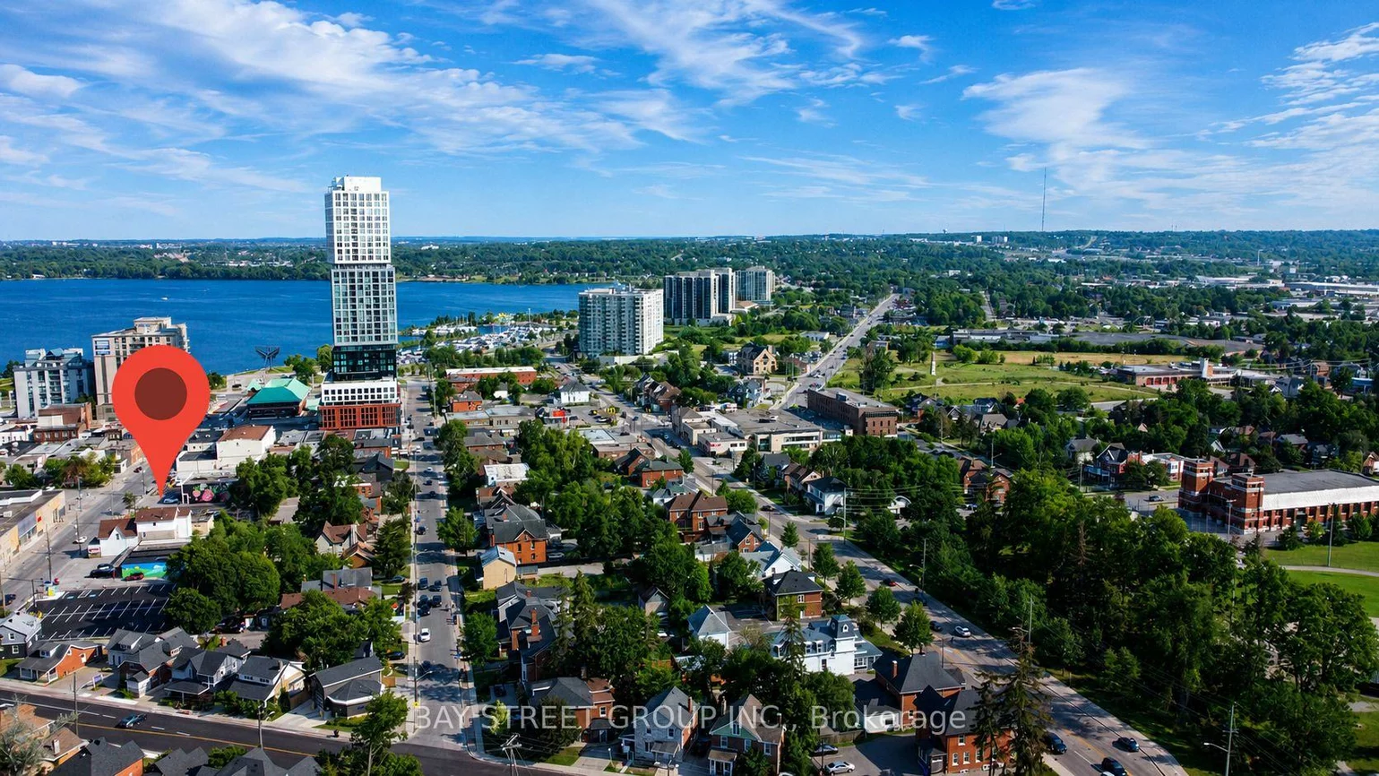 66, Maple, City Centre, Barrie