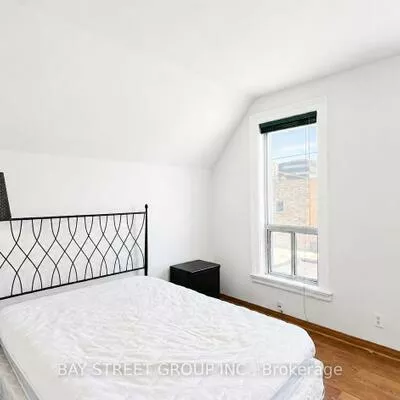 66, Maple, City Centre, Barrie