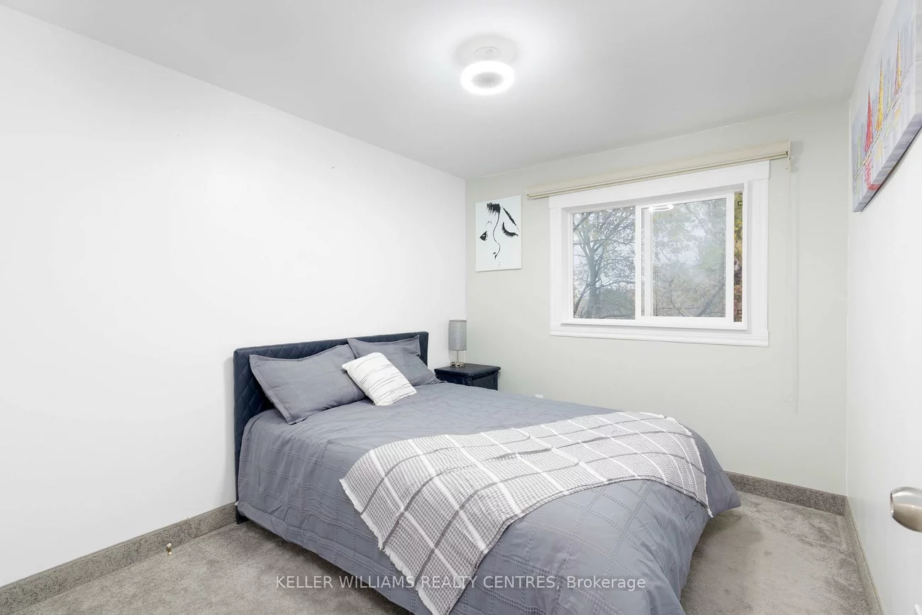 66, Chaucer, Letitia Heights, Barrie