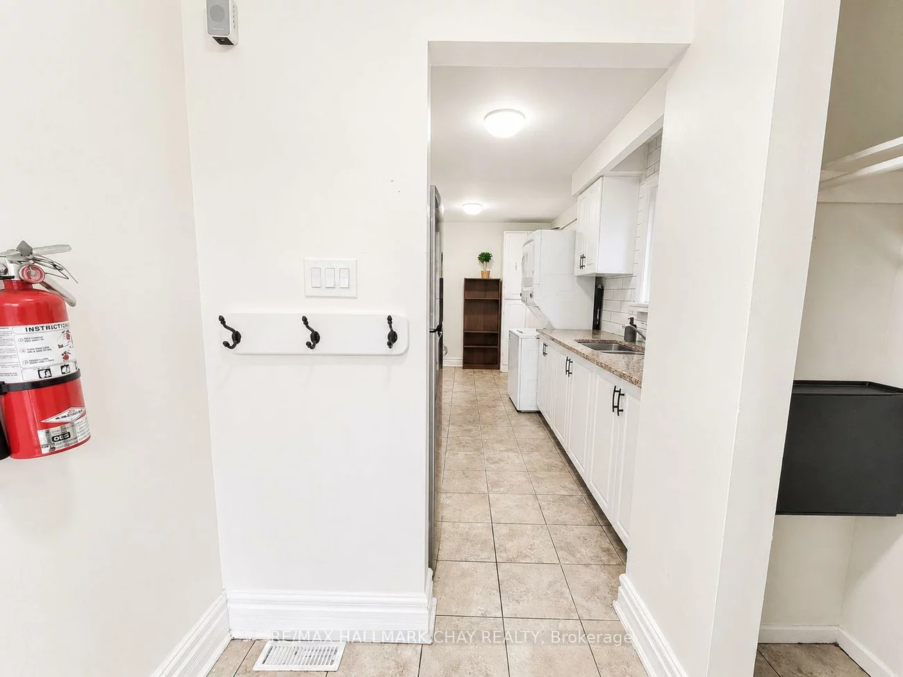 88 B, Bernick, Grove East, Barrie