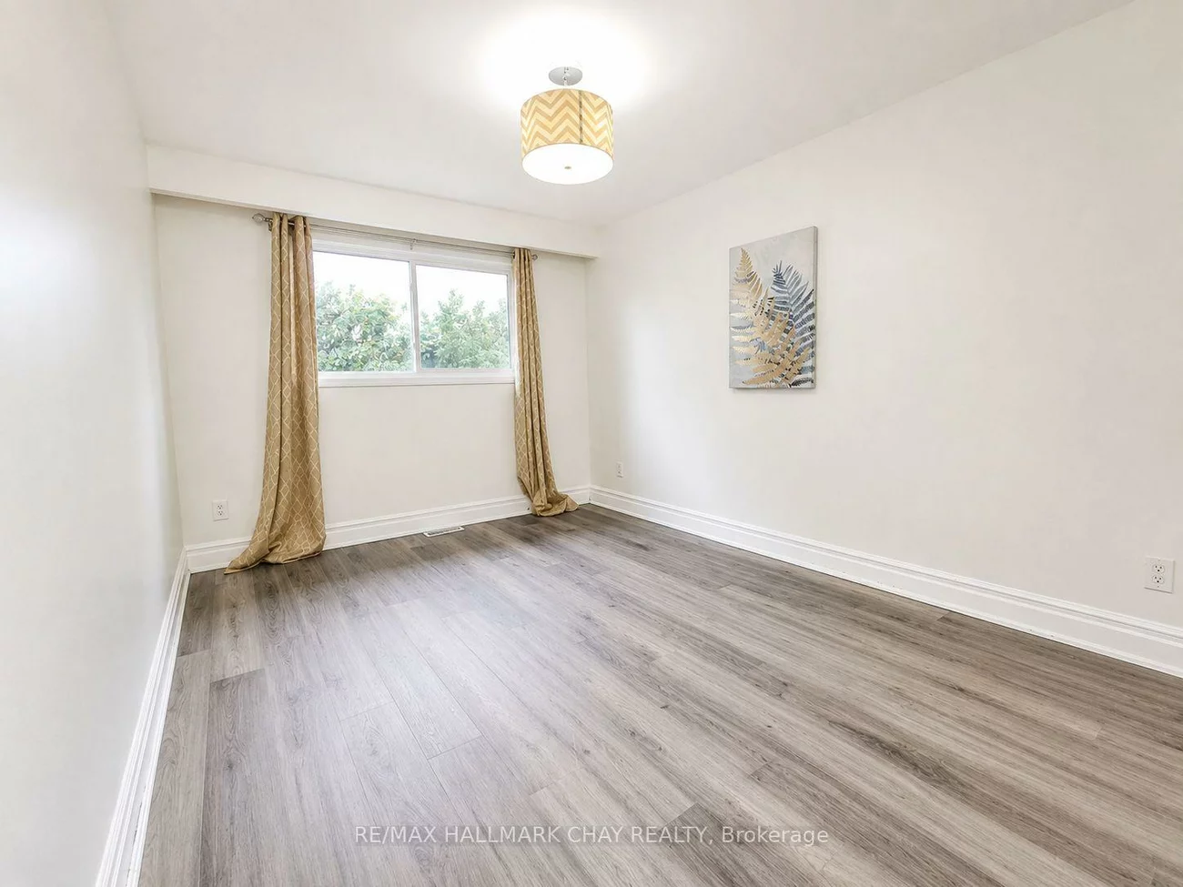 88 B, Bernick, Grove East, Barrie