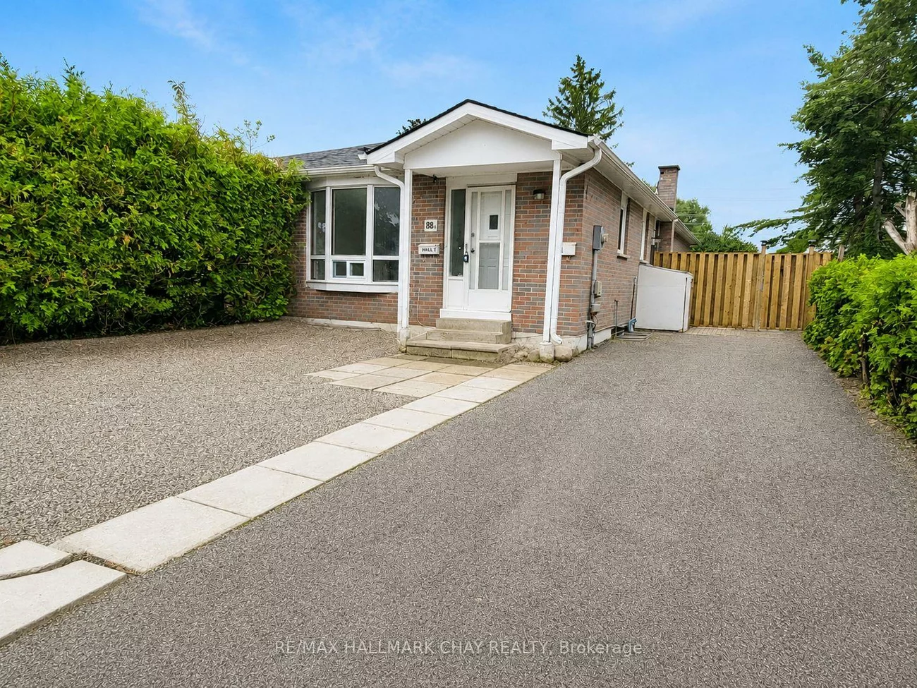 88 B, Bernick, Grove East, Barrie