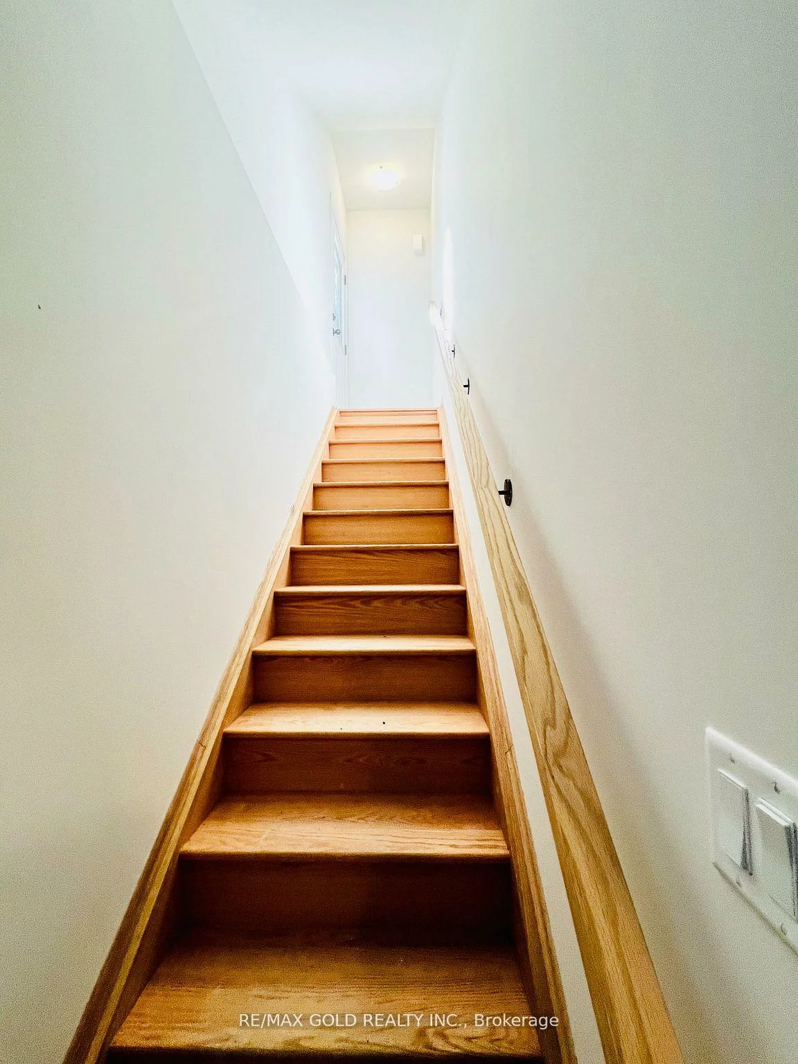 24, Hylton, Rural Barrie Southeast, Barrie