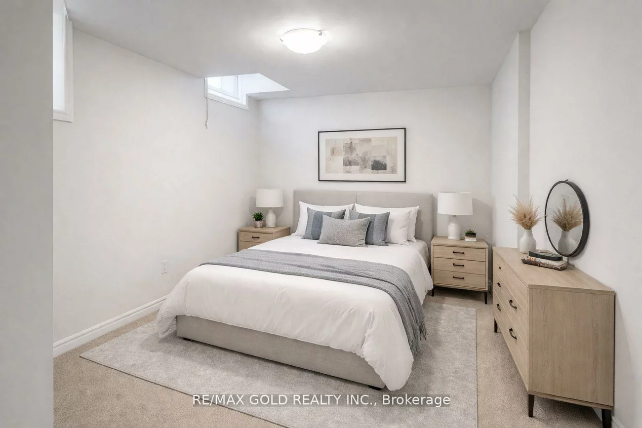 24, Hylton, Rural Barrie Southeast, Barrie