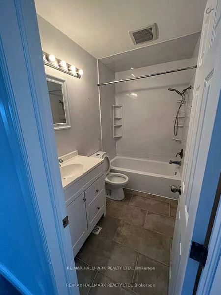 261, Wellington, Codrington, Barrie
