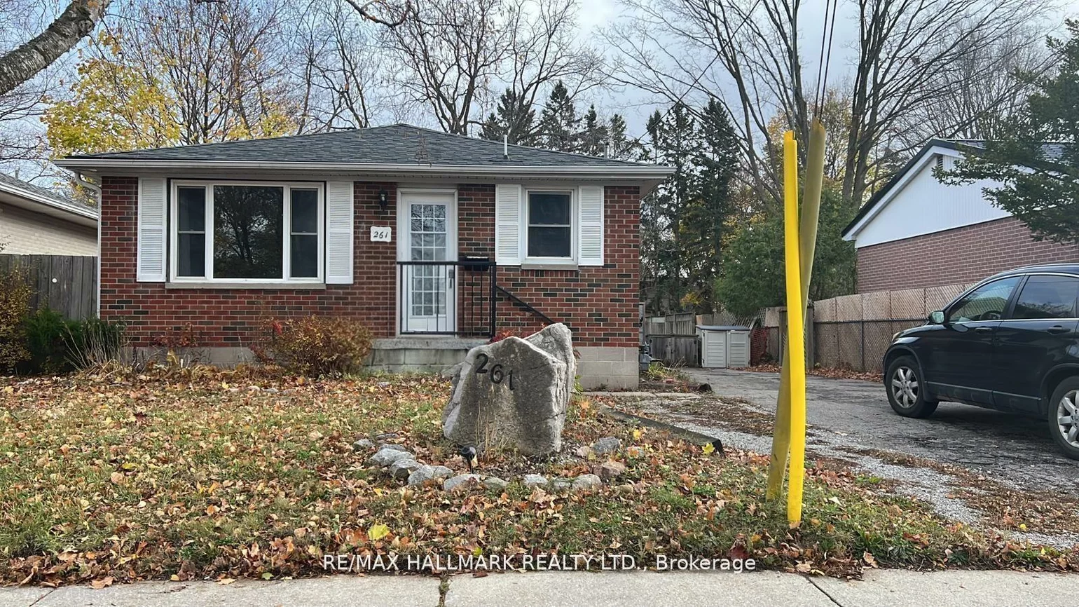 261, Wellington, Codrington, Barrie