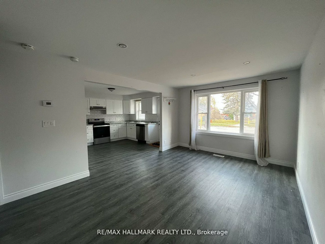 261, Wellington, Codrington, Barrie