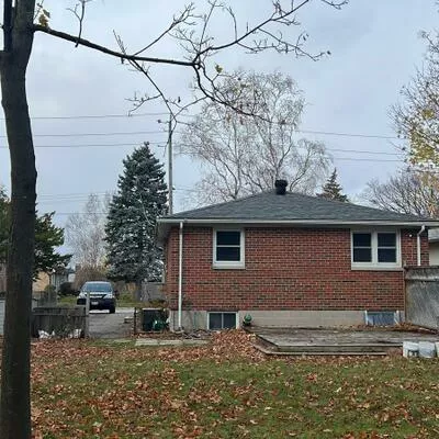 261, Wellington, Codrington, Barrie
