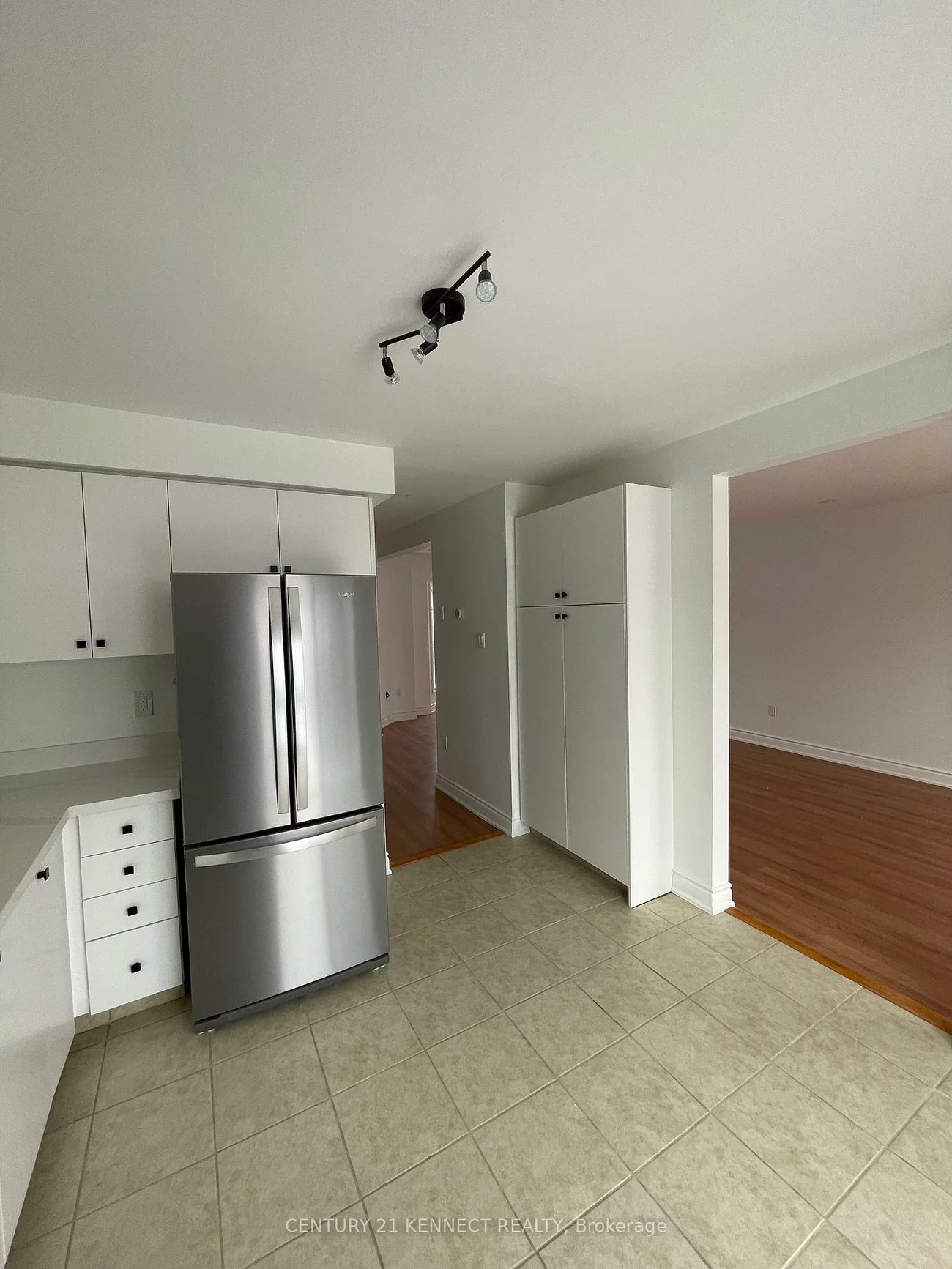 35, Drake, Painswick South, Barrie