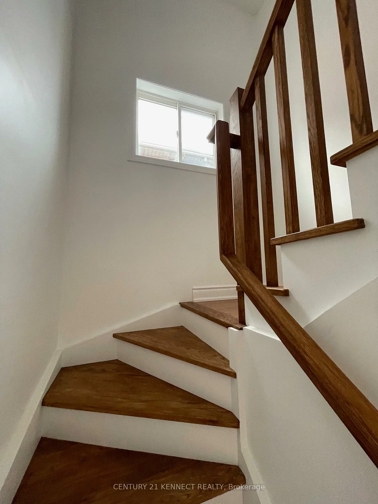 35, Drake, Painswick South, Barrie
